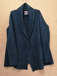 Найтепліший з вовни вівці якісний кардиган. Mistral, Великобританія.