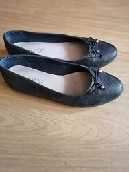Легенькі балетки, велюрова лазерна поверхня бренд Lasocki