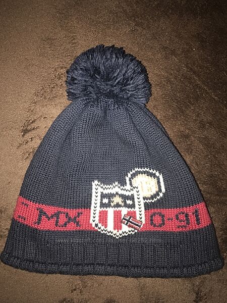 Шапка утеплена на флісе хлопцю.