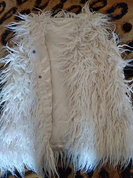 Продам белый жилет George 8-9 лет 128-135см