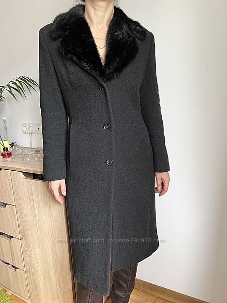 Трендове пальто з вовни з хутром