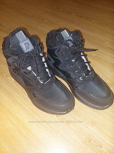 Дутики-кросівки нові зимові 39 р.
