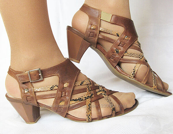 454. Босоніжки шкіряні Alpina - 39 р.