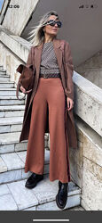 Женские брюки свбодного кроя, Италия