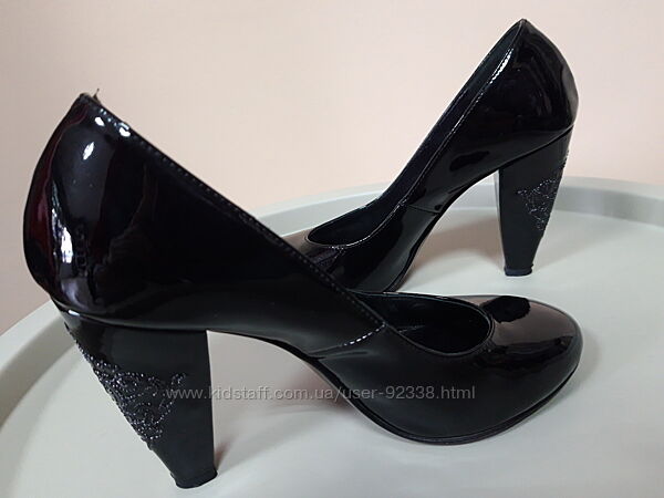 Шикарные туфли FERRE,  оригинал,  36 размер 