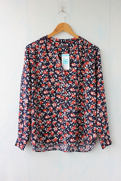 Блуза с цветочным принтом marks & spencer , вискоза