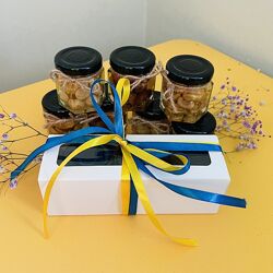 Горішки з медом на подарунок 