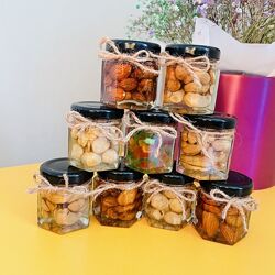Горішки з медом. Бонбоньєрки до свята. Корпоративні замовлення 