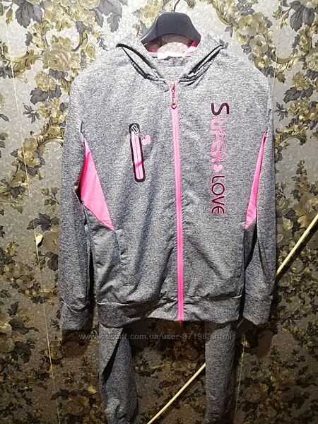 Спортивный костюм