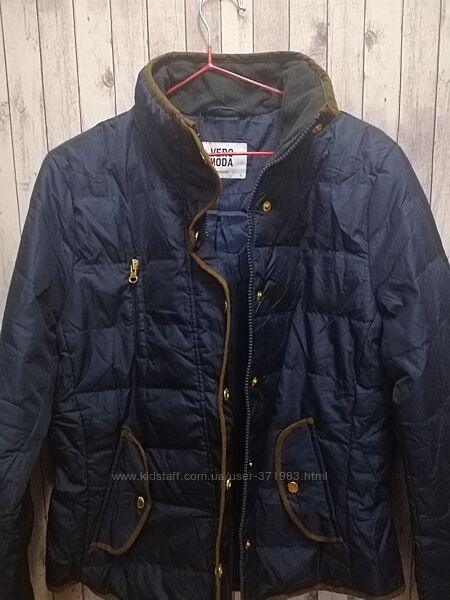 Жіноча куртка в синьому кольорі 