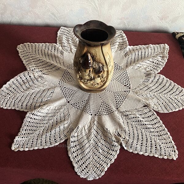 Скатерть  цветок   90 см