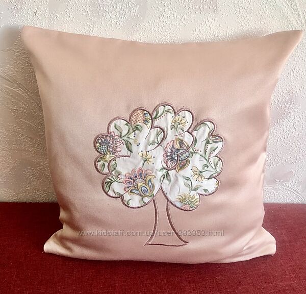 Сатиновая  наволочка с аппликацией36х38 см