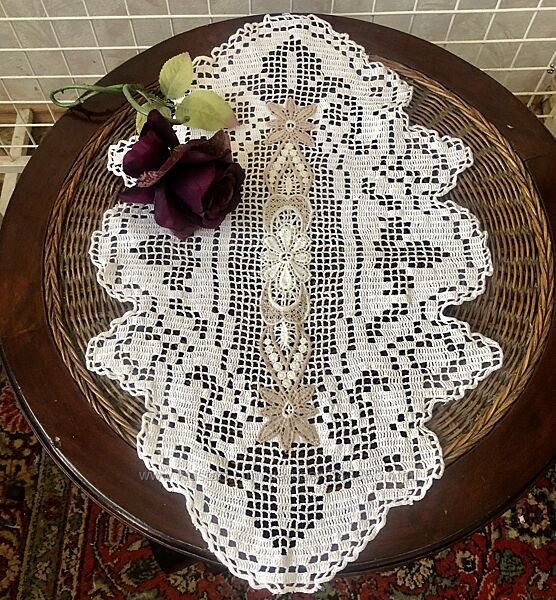 Салфетка филейного кружева 62х40 см