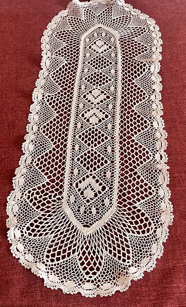 Шелковая псалфетка игольного французского кружева 79х27 см