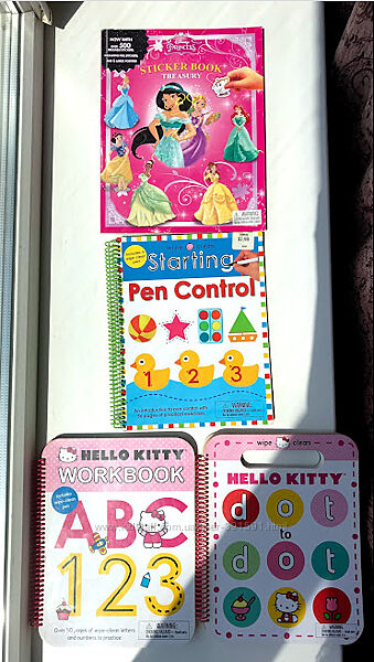 Книга развивающая Английский язык Рисуй Стирай для малышей Hello Kitty
