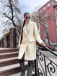 Пальто Zara  Зара , оригинал, цвет - молочный, шерсть, хлопок.