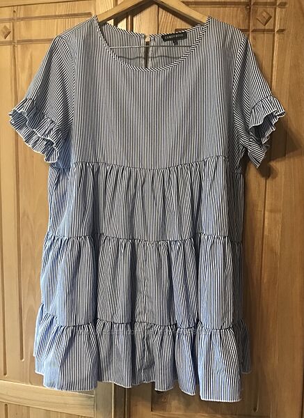 Суперове плаття від бренду Cameo Rose ідеально для вагітної