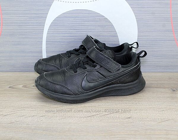 Кроссовки Nike.