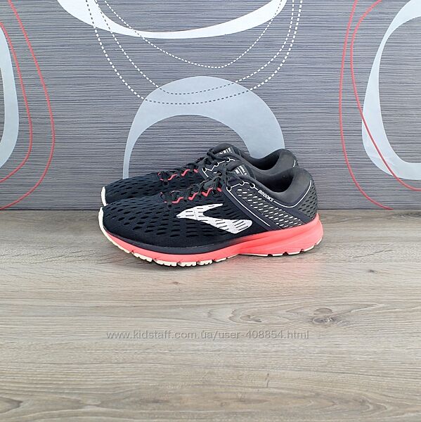 Кросівки Brooks