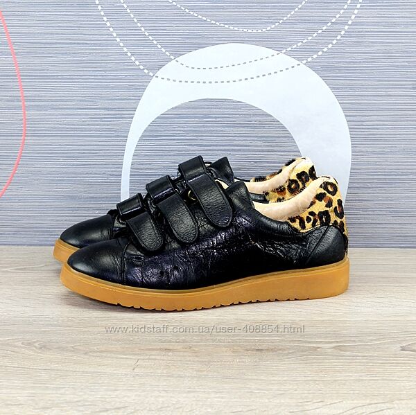 Кросівки Morobe