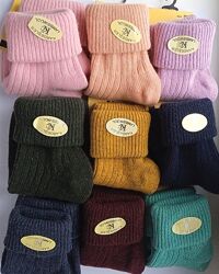 Жіночі зимові вовняні шкарпетки Kardesler 8011