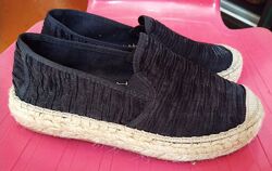 Продам еспадрильї 37