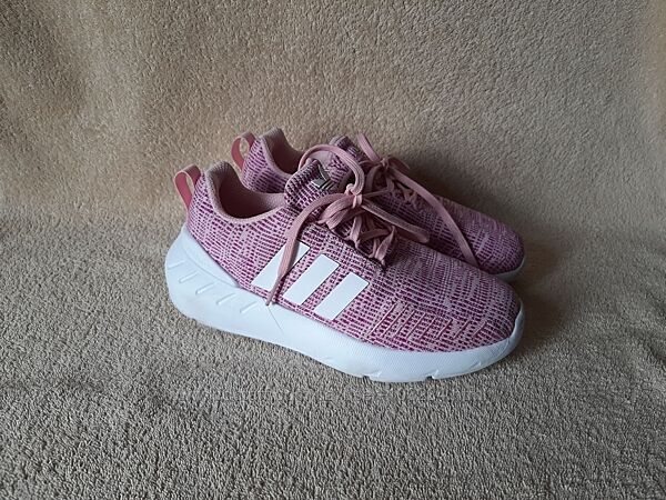 adidas Originals Swift Run кросівки р.34 устілка 21,5см