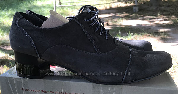 Сірі замшеві туфлі Konus устілка 27,5 см на підборах 4,5 см
