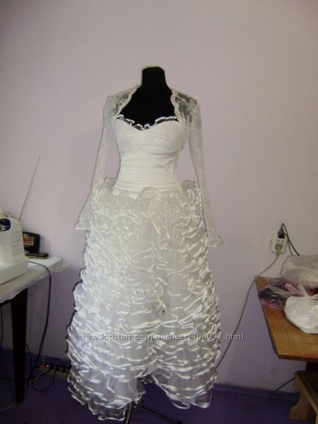 Шикарное свадебное платье, невенчаное