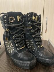 DKNY снікерс