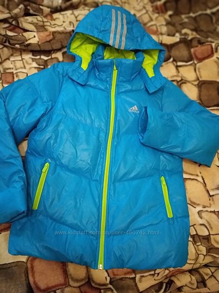 Зимняя спортивная  куртка пуховик на мальчика 8-12 лет