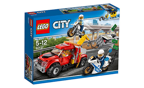 Конструктор Лего LEGO City Втеча на буксирувальнику 60137