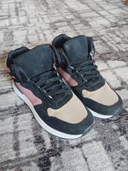 Демисезонные высокие кроссовки ботинки  38 р. 24.5 см