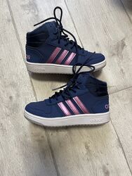 Ботинки Adidas р-33
