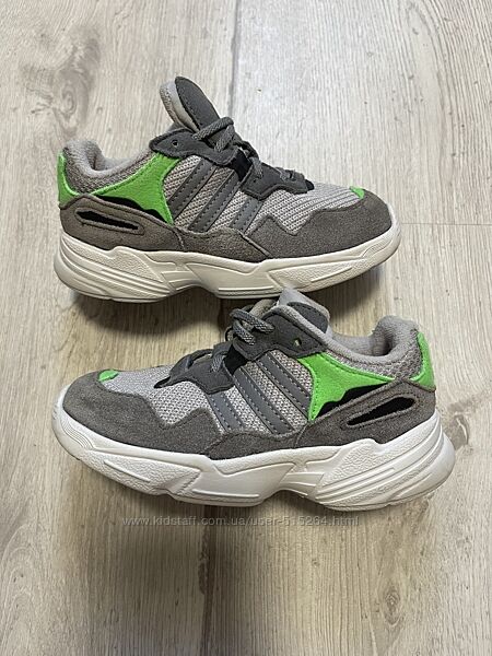 Кроссовки Adidas р-26
