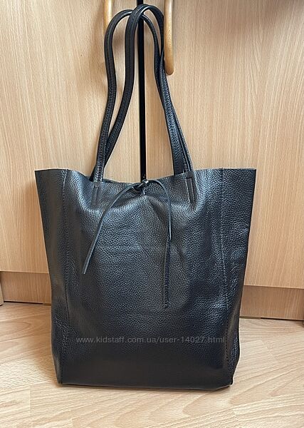 Итальянская сумка шоппер чёрного цвета , Полностью кожа . Made in Italy
