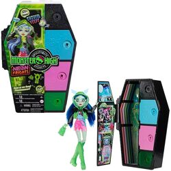 Кукла Монстер Хай Monster High Skulltimate Secrets Neon Frights Ghoulia