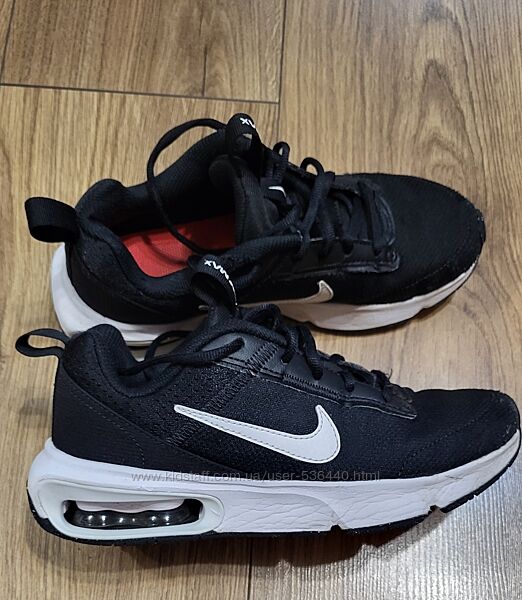 Кросівки Nike 36.5