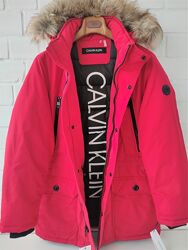 Удлиненная куртка-парка от Calvin Klein. Размер М.