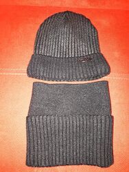 Оригинальный тёплый зимний комплект хомут и шапочка от 8 до 13 лет