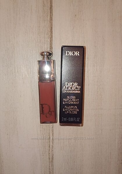 Блиск плампер для губ Dior Addict Lip Maximizer відтінки 001 та 038