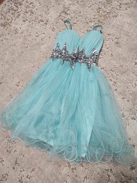 Святкова сукня для дівчинки 10-12р.