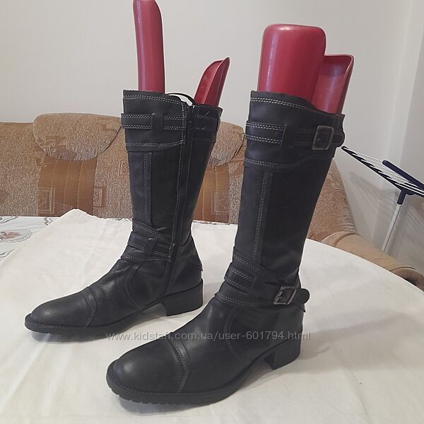 Жіночі демісезонні чоботи  Andre 39р, 26 см