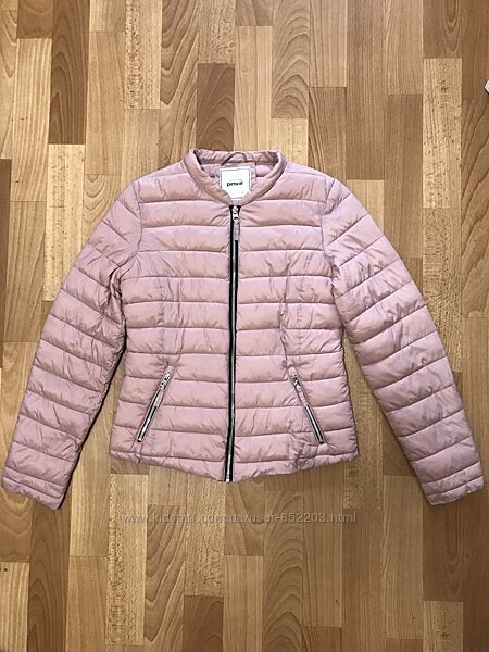 Пудровая куртка ветровка