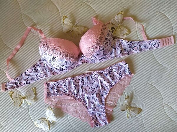 Комплект нижнего белья. Жіноча нижня білизна Розовый Рожевий
