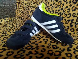 Кроссовки adidas размер 33.