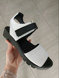 Жіночі шкіряні босоніжки для дівчинки, 36-40рр