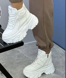 Жіночі білі зимові кросівки на платформі, 35-41рр, маломірять