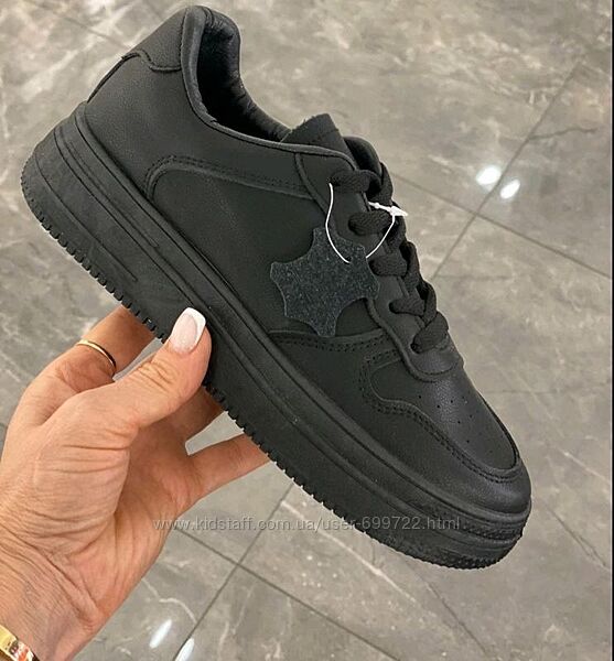 Жіночі чорні крсоівки, шкіра, 36-41рр, маломірять