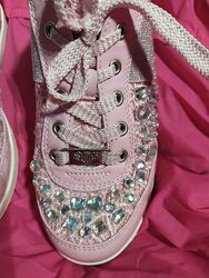 кросівки лаковані модні із стразами рожева пудра для стильної дівчинки